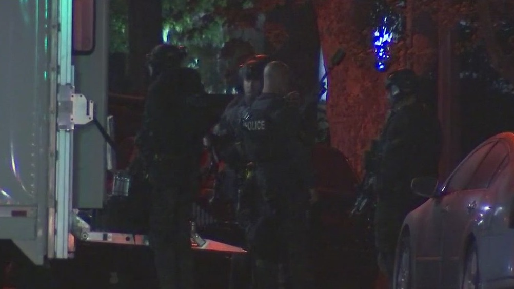 San Jose police lob chemical irritants during standoff