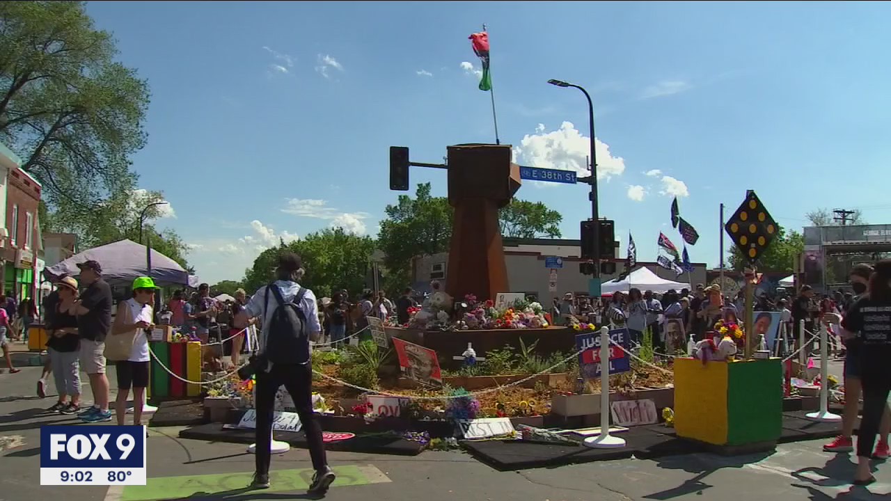 Crowds gather at 38th and Chicago to remember George Floyd one year later
