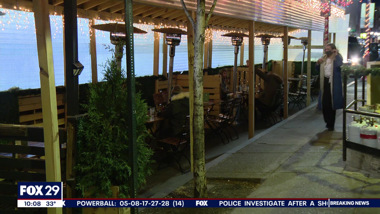 Outdoor diners brave frigid temperatures during pandemic