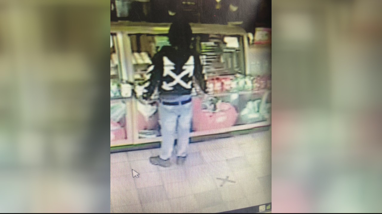 Police looking for kidnapping suspect Adrian Brown in burgundy SUV with Florida plates