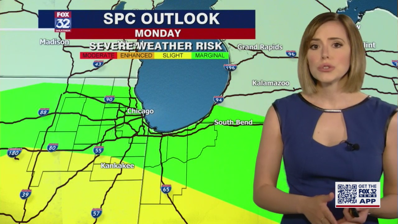Thunderstorms heading for Chicago and suburbs Monday afternoon and evening