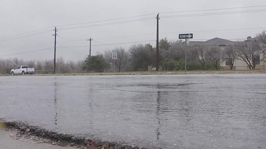 Texas road crews continue to monitor driving conditions