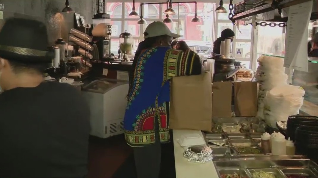 Restaurants cutting out third-party delivery services