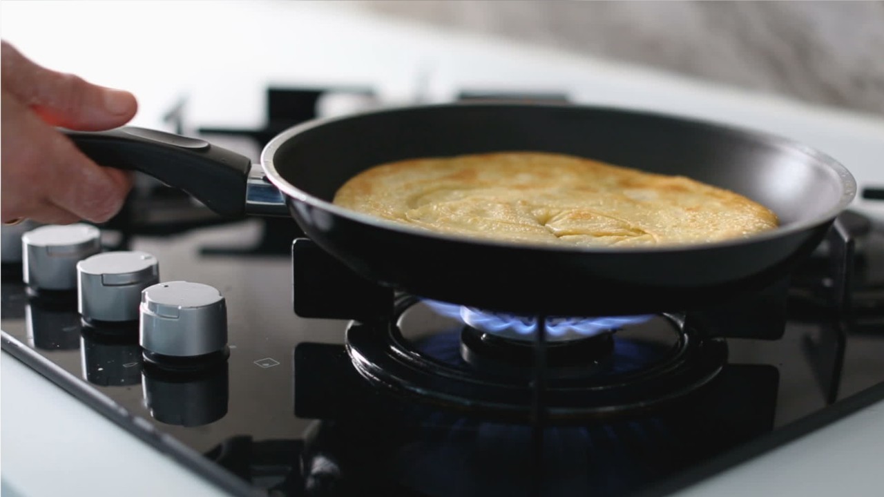 Indoor pollution from gas ranges exceeds outdoor state regulated air quality thresholds