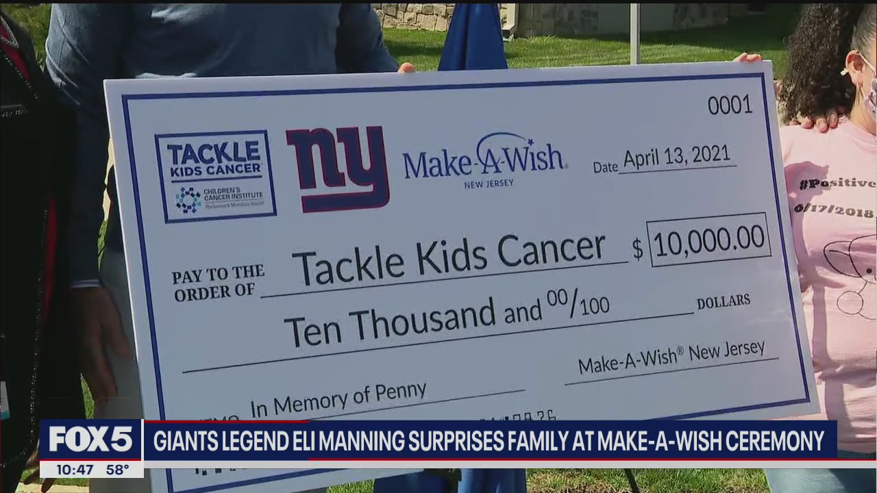 Eli Manning helps surprise Make-A-Wish family