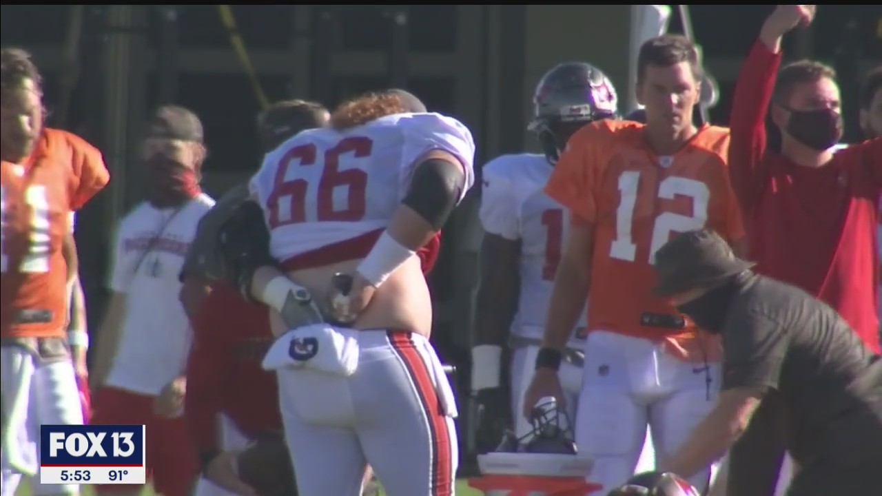 Summer sweat no match for Bucs center Ryan Jensen