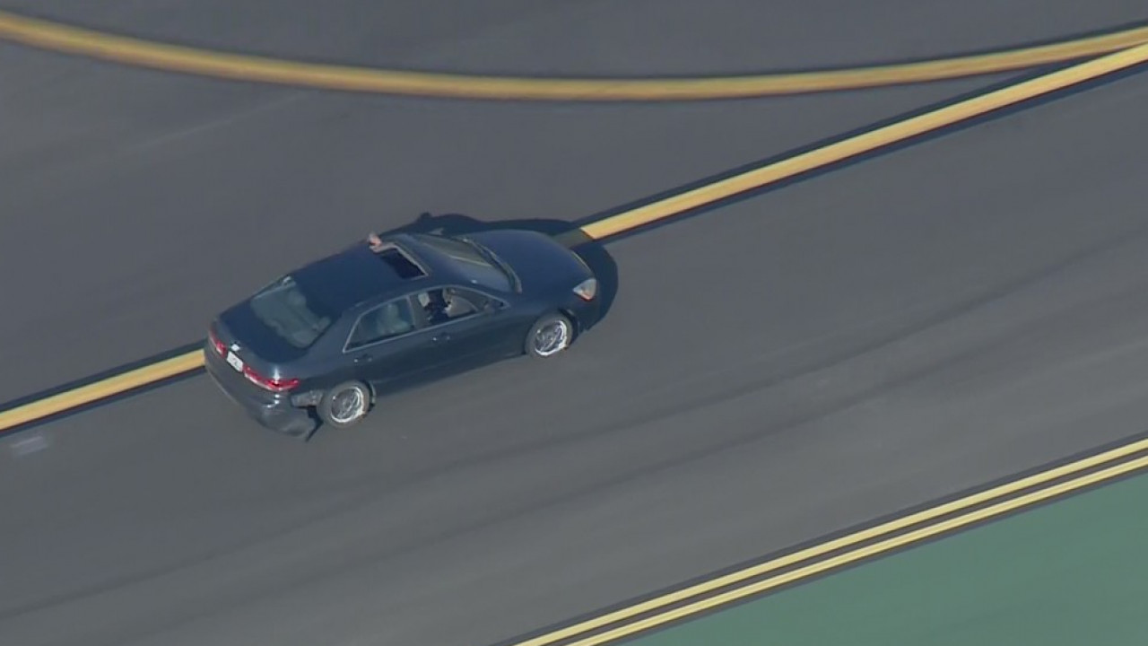 Driver arrested after police pursuit at Van Nuys Airport
