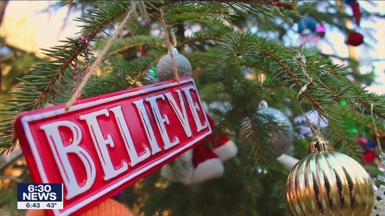Community Christmas tree brings Chaska together amid holiday season spent apart