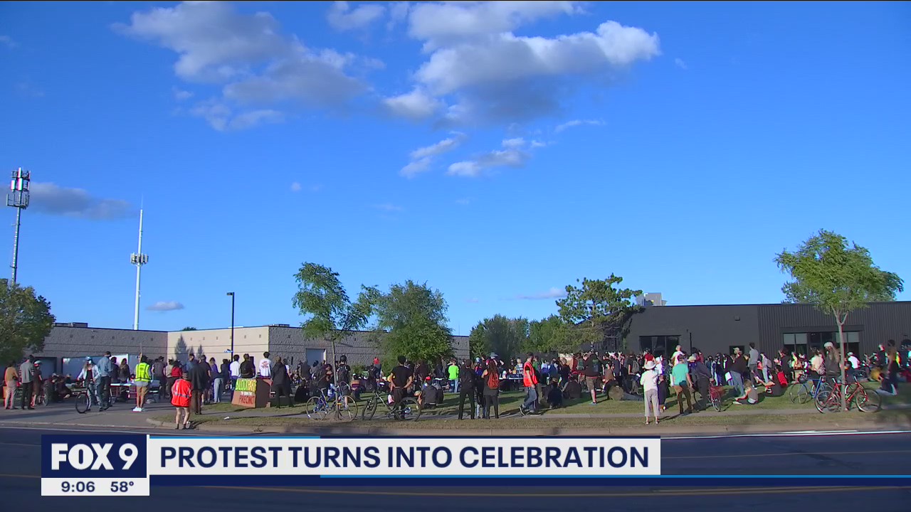 Minneapolis activists celebrate after 3rd Precinct lease deal falls through