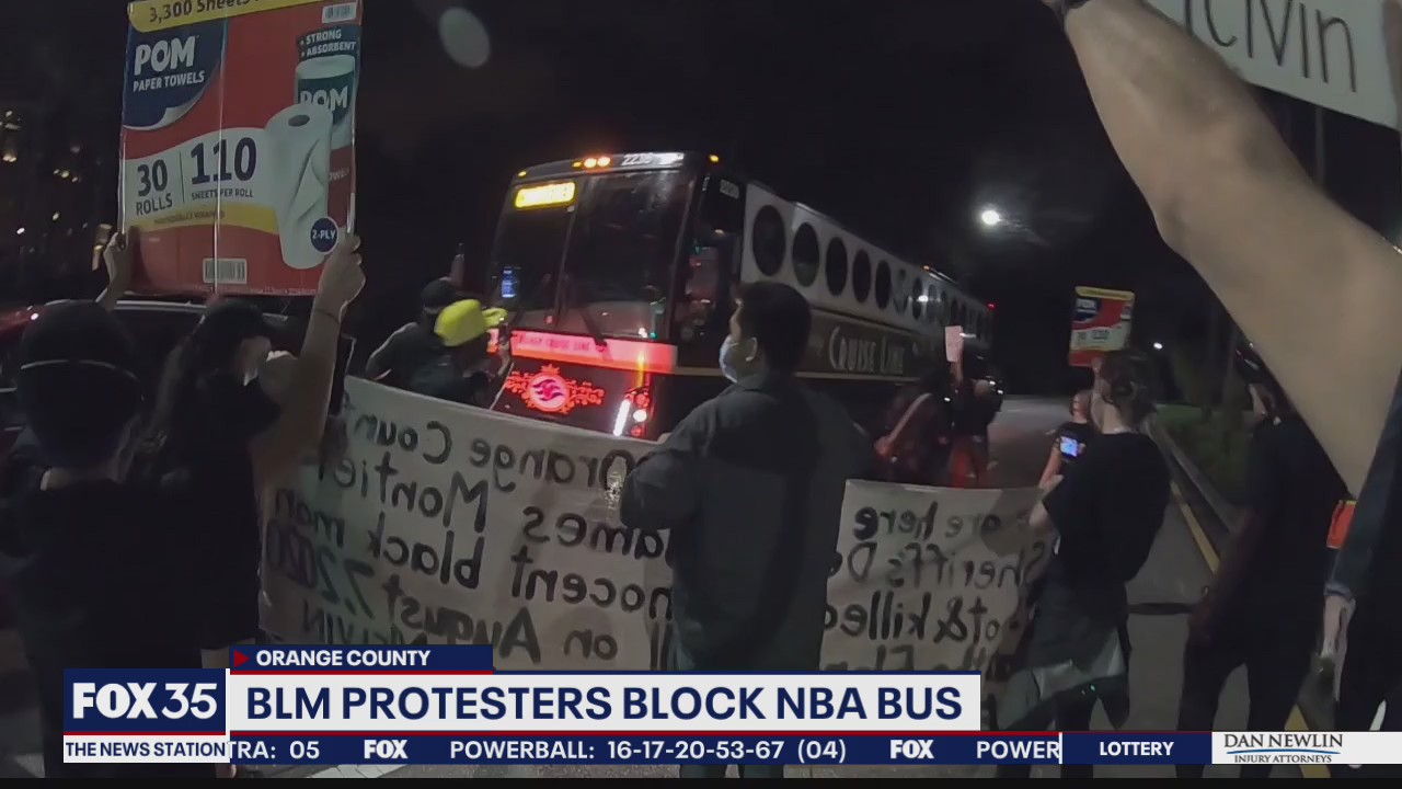 Protesters block buses outside NBA bubble at Walt Disney World
