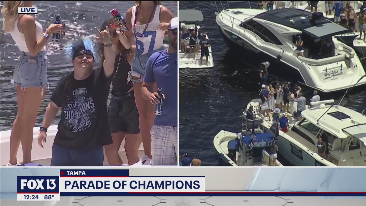 Lightning superfan Ellis Allanson joins team during championship boat parade