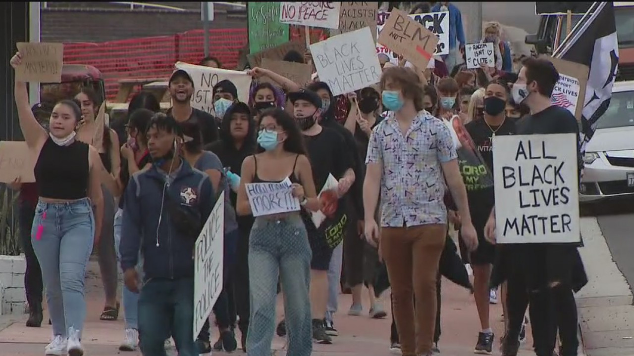 Protesters gather in San Clemente