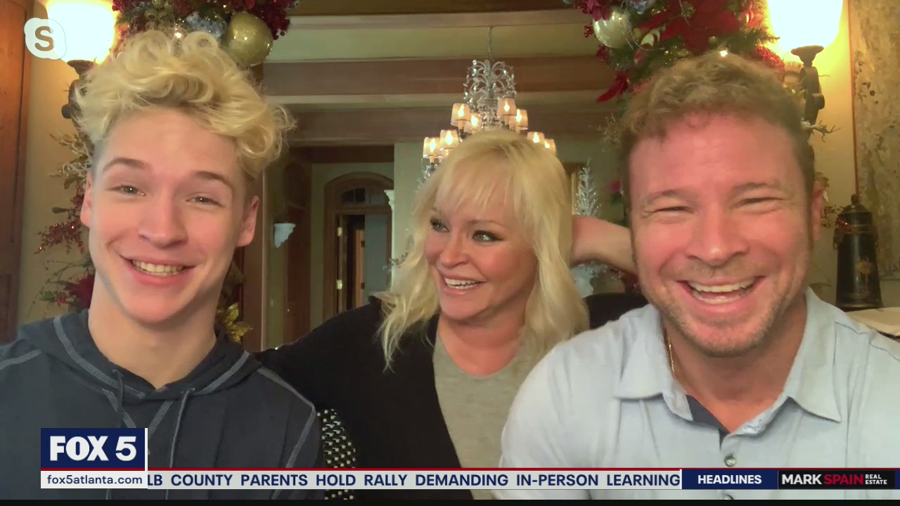 Baylee Littrell and family come together to Celebrate The Season
