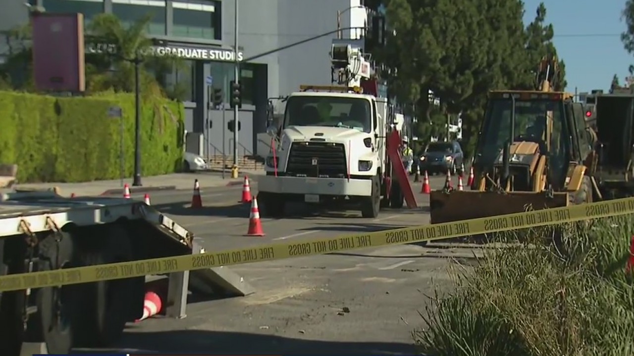 Water main break leaves 30 customers without water, underground garage flooded