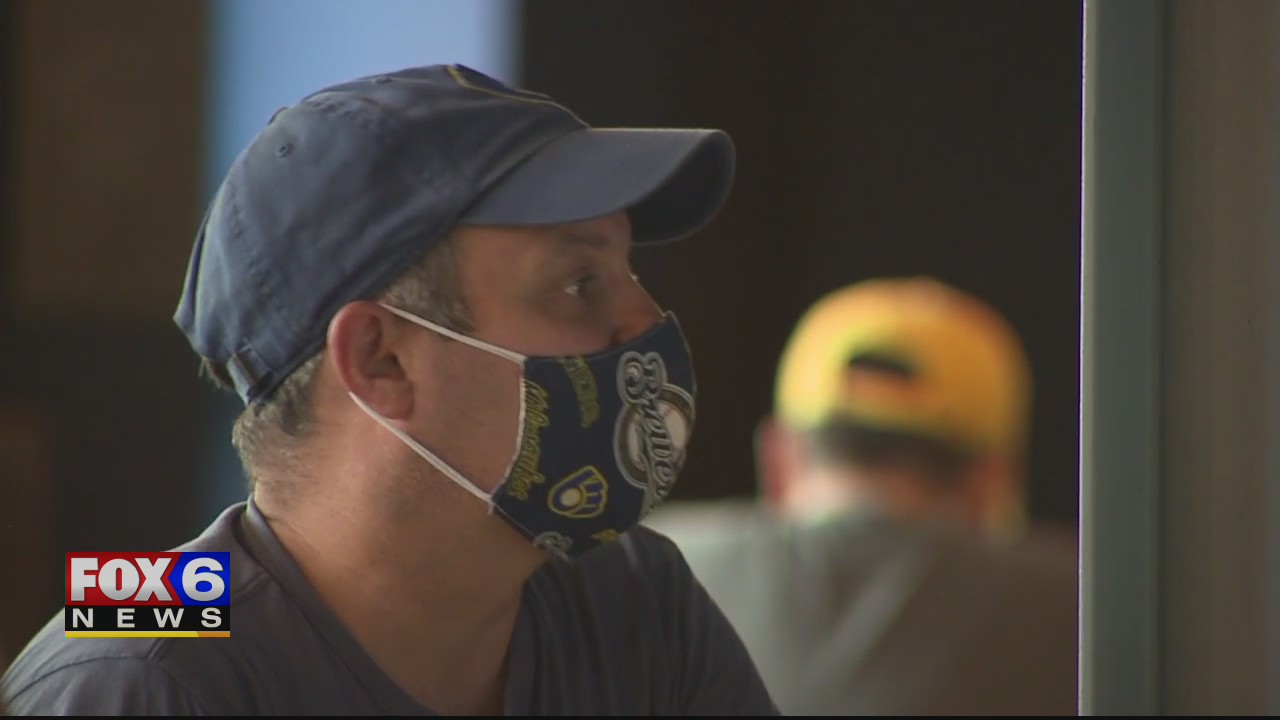 Brewers fan return to bars