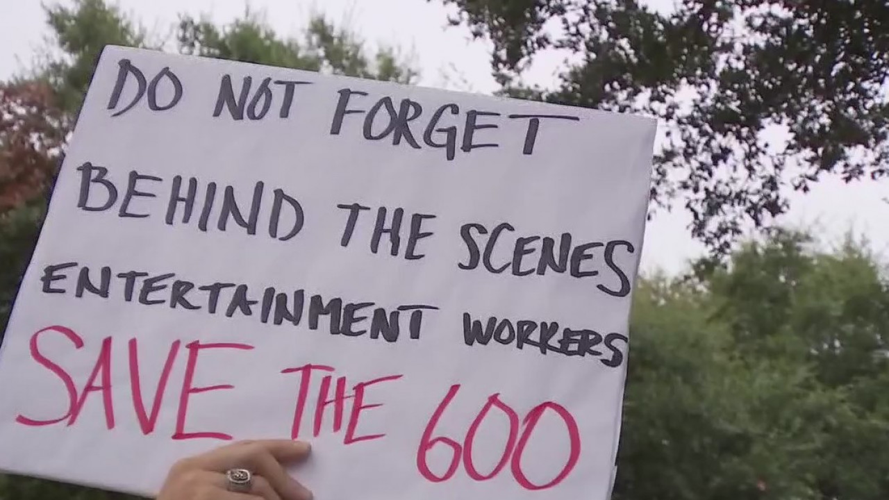 Unemployed entertainment workers need help