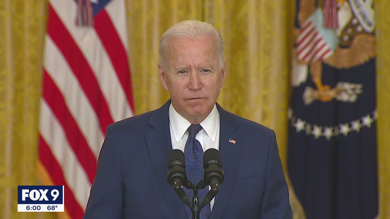 Pres. Biden address deadly bombing at Afghanistan airport