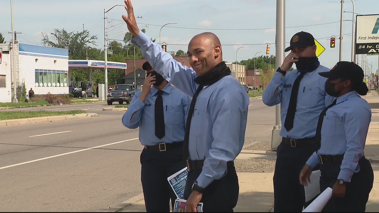 DPD holds recruiting event for 10th precinct at Knox Park