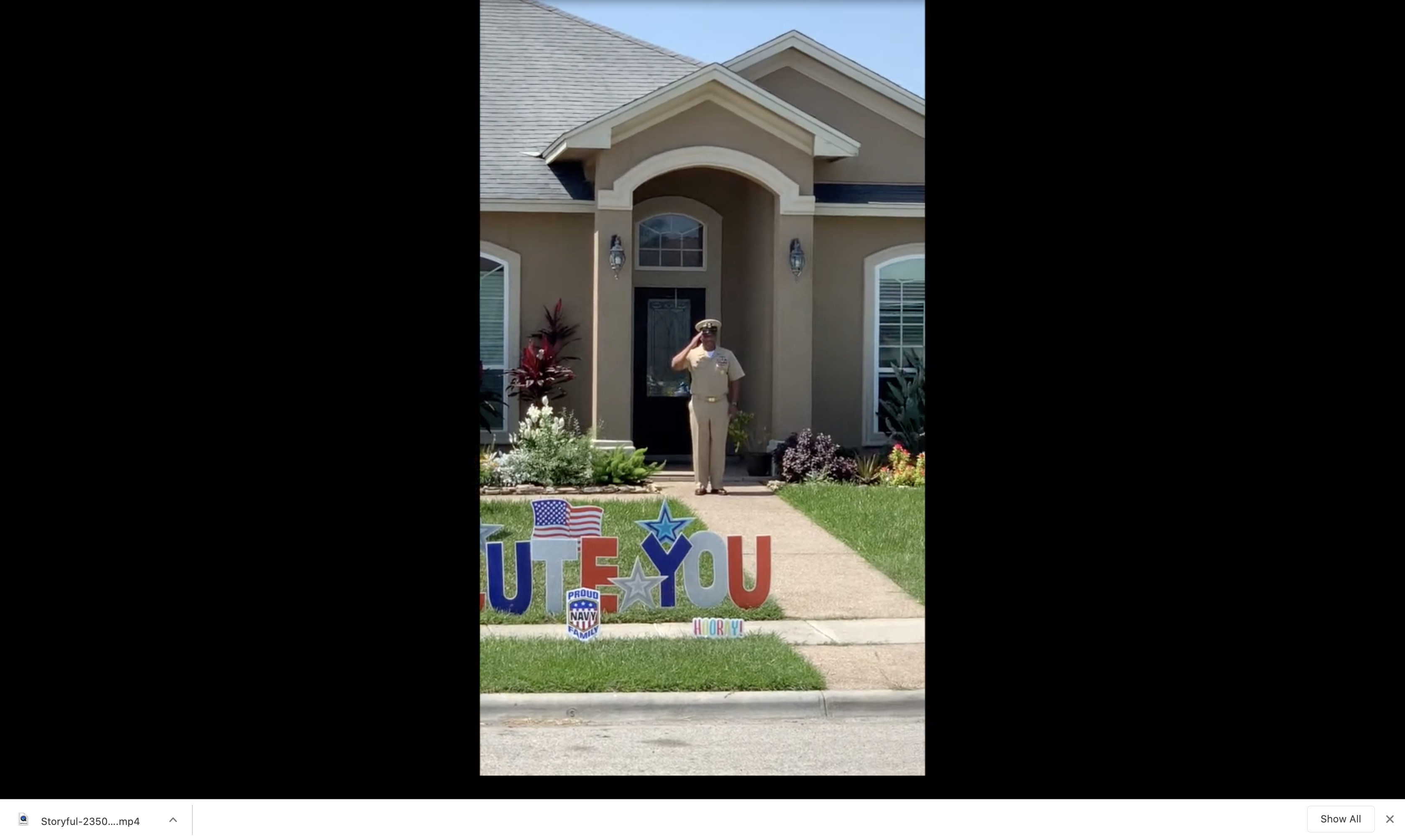 Texas Navy officer receives car parade retirement celebration