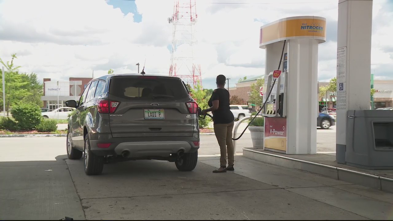 Gas prices spike to highest point since 2014 in Michigan, causing pain at the pump