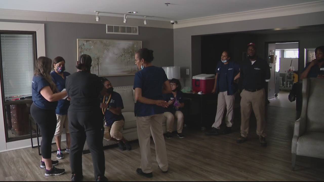 Hazel Park senior living center staff scrambles with power outage