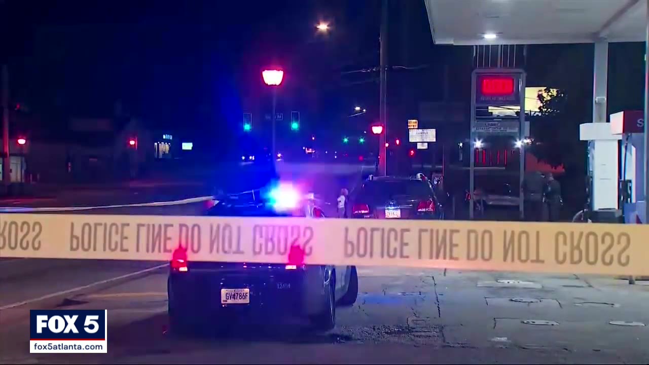 2 dead, 2 injured in separate shootings at gas stations