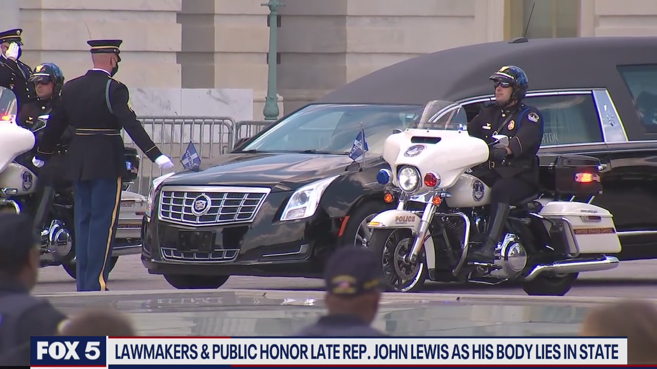 Lawmakers and public honor late Rep John Lewis as his body lies in state