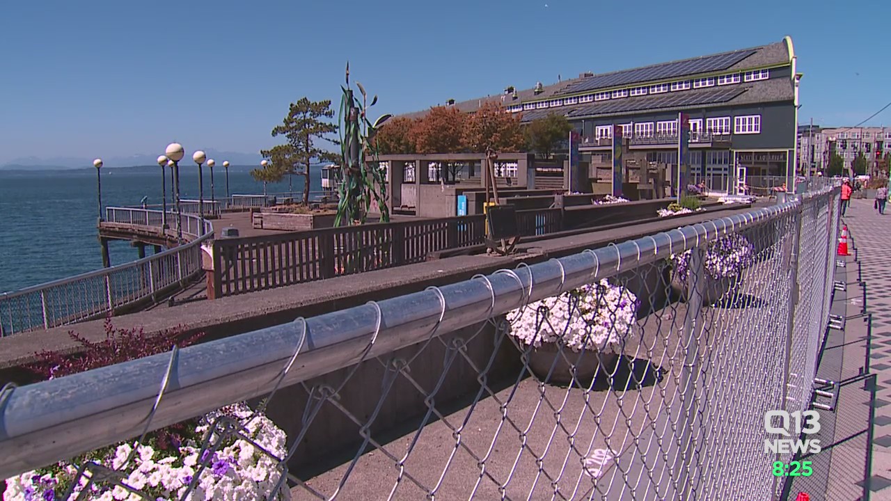 Seattle Waterfront Park closes due to gap in pier and land section