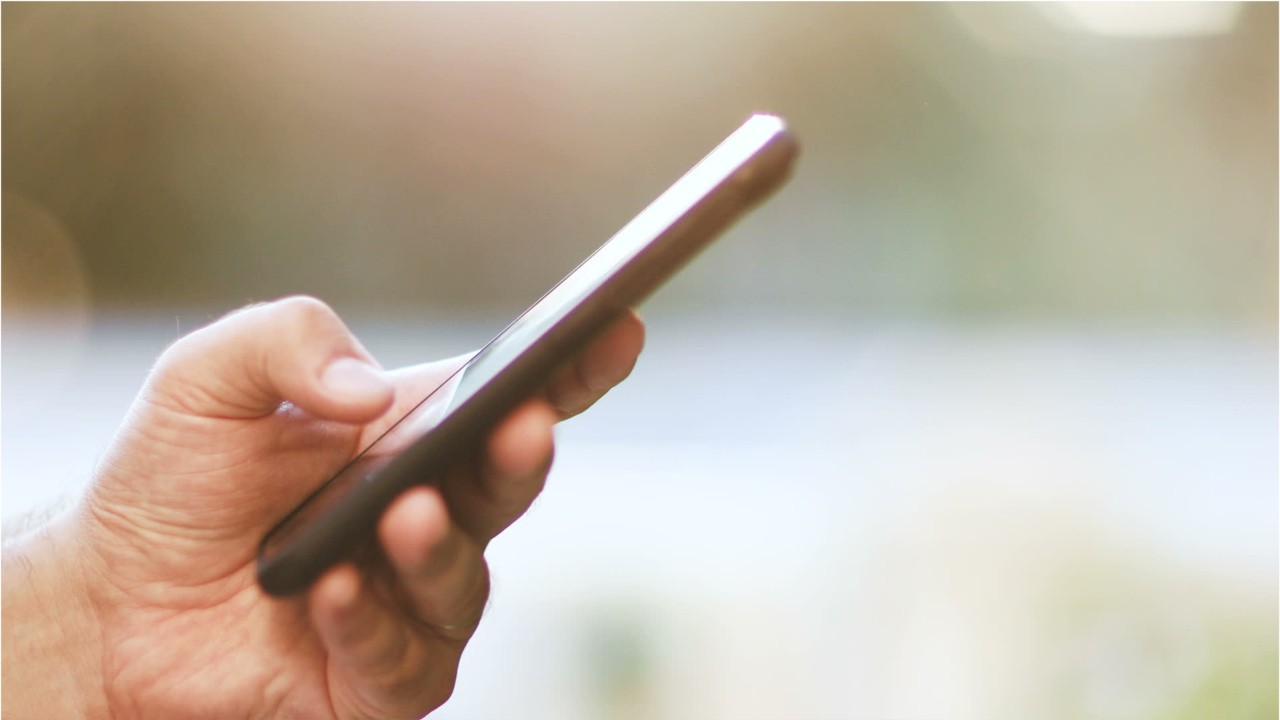 AT&T to pay settlement over allegations it misled unlimited data customers