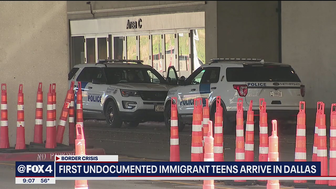 First undocumented immigrant teens arrive in Dallas