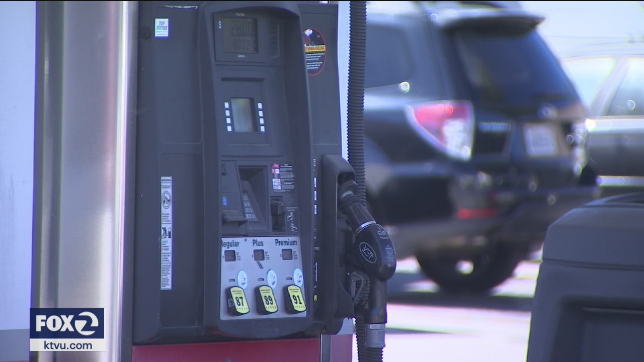 Gov. Newsom signs executive order to ban gas-powered vehicles by 2035