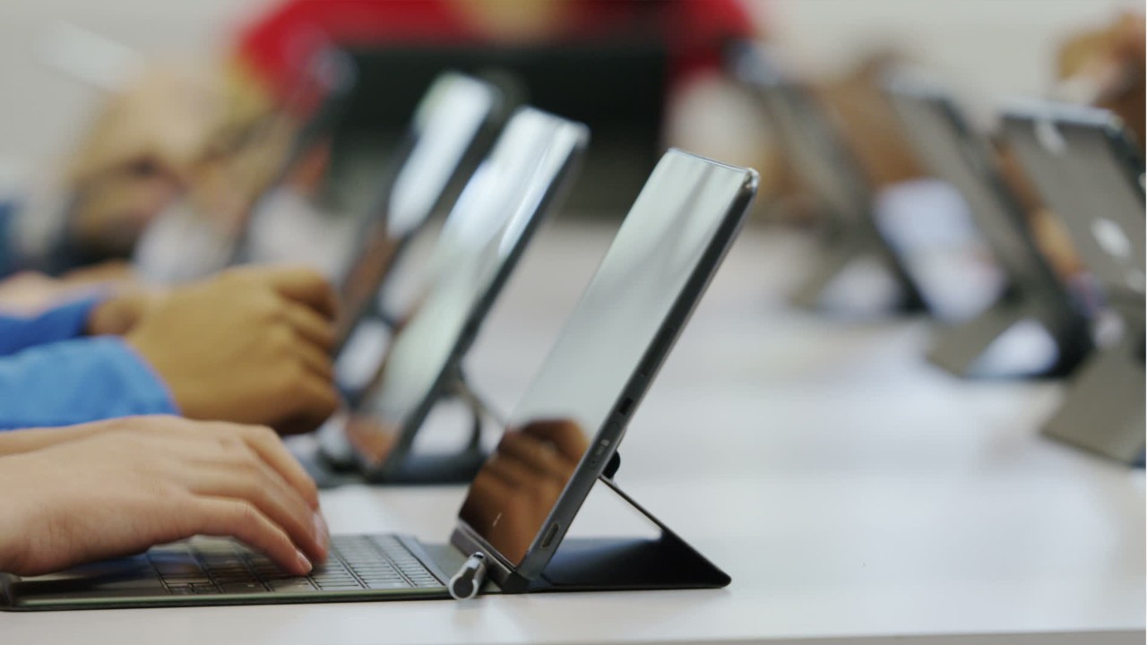 Donor pledges to pay college tuition for seniors at Ohio school