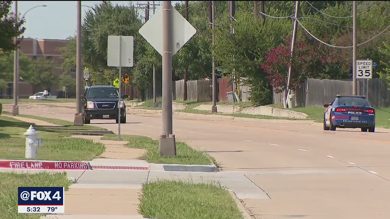 Man fatally stabbed, wife attacked on daily walk in Arlington neighborhood