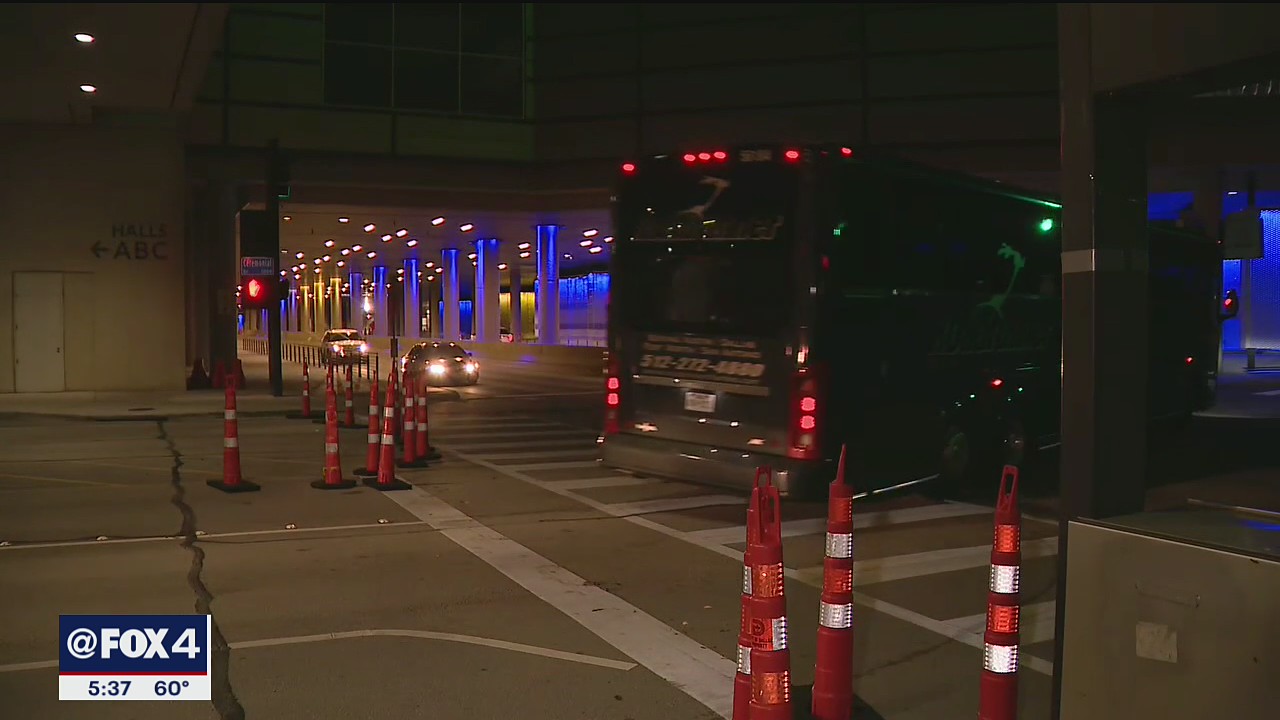 Bilingual volunteers needed to help unaccompanied teens at Dallas convention center