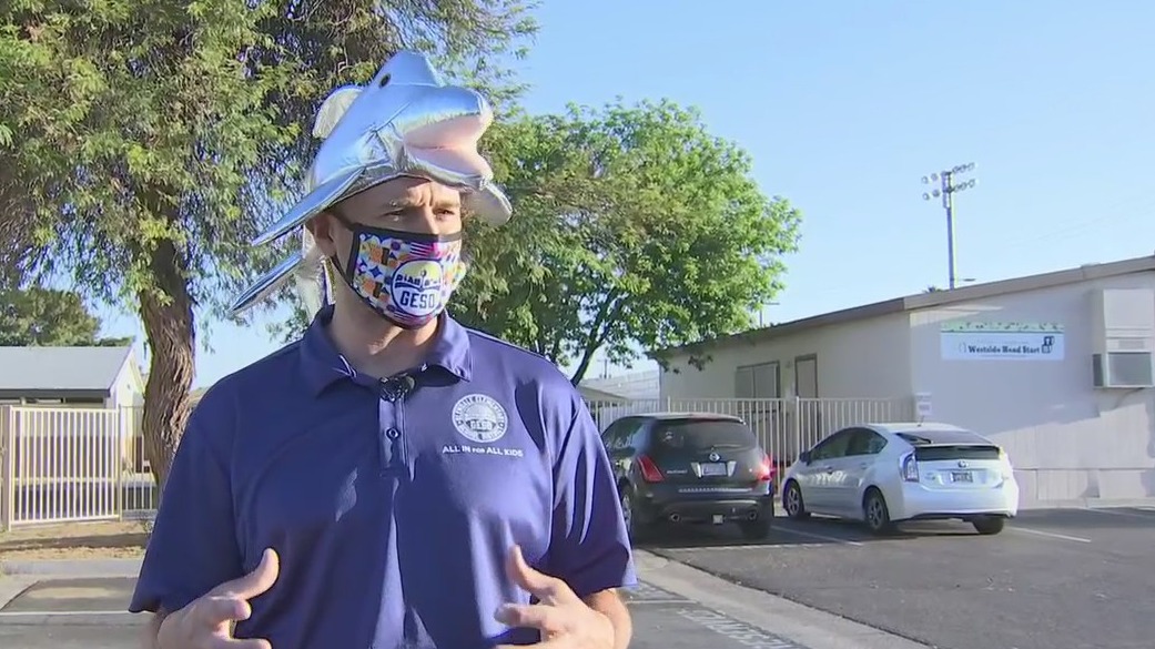 Kindergarten readiness drive-thru: Glendale school district reaching out to families of their youngest students