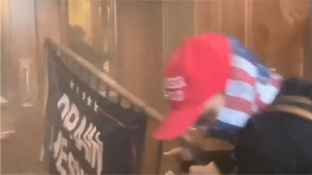 Pro-Trump protesters clash with police inside US Capitol