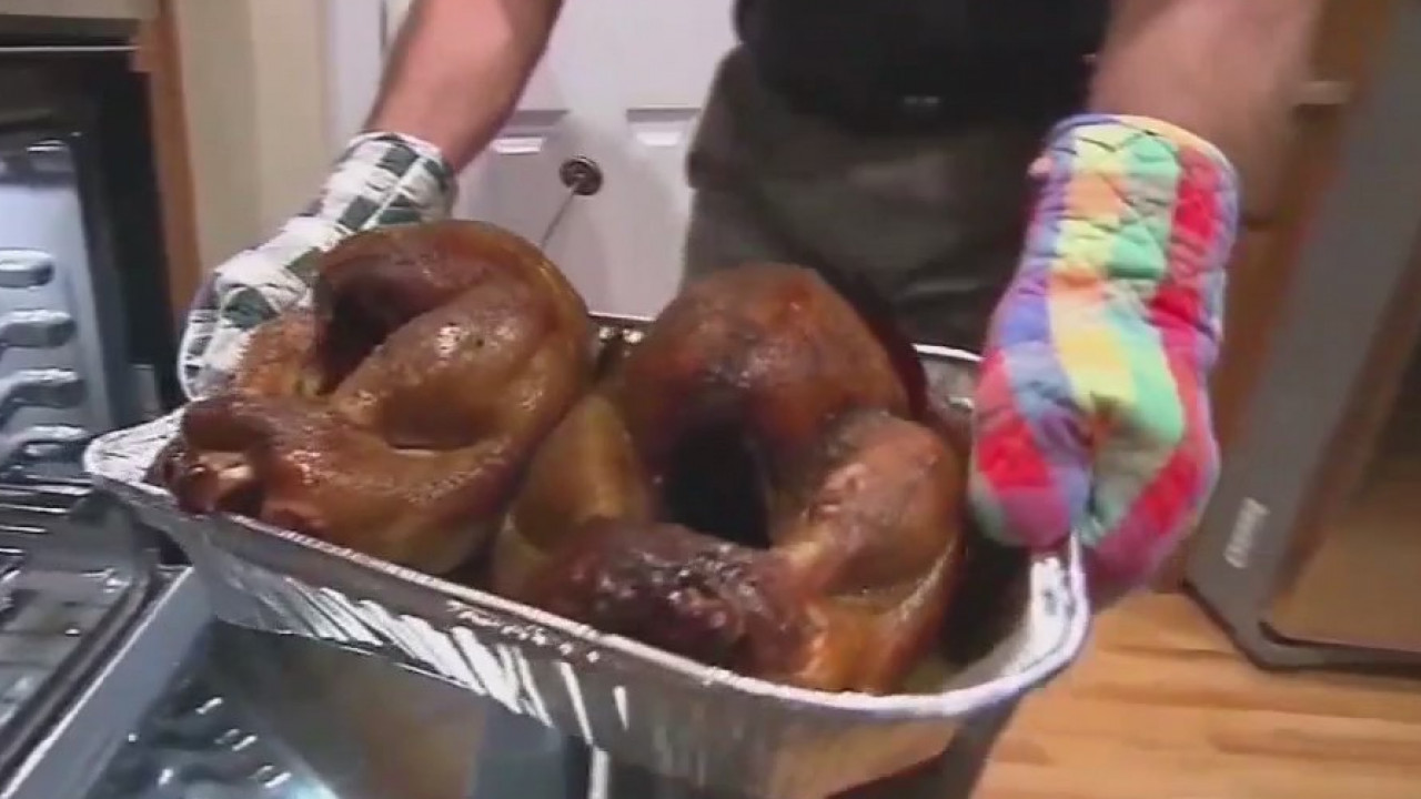 Doctors weigh in on Thanksgiving celebrations