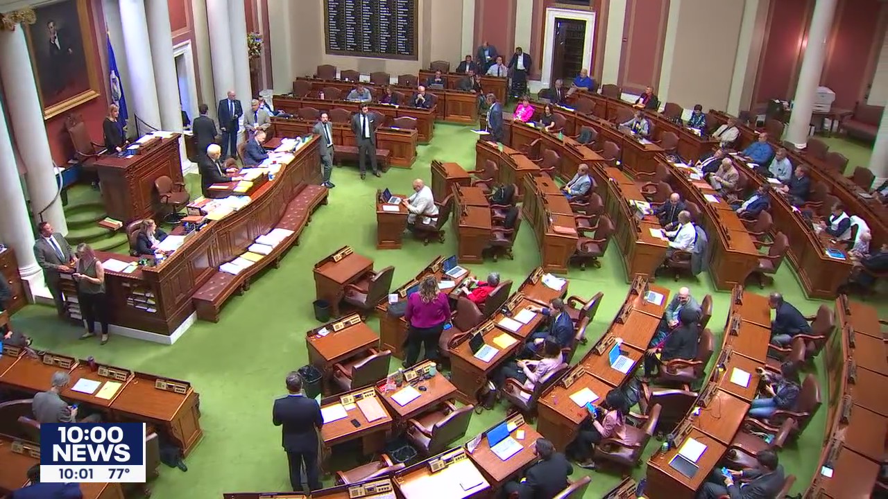 Lawmakers strike omnibus deals, still have some to go to avoid shutdown Tuesday night