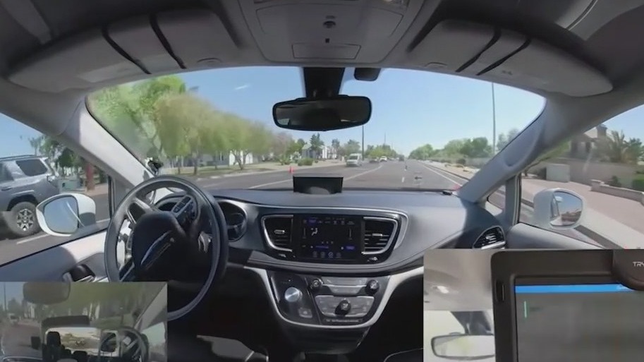Driverless Waymo taxi goes rogue in Chandler