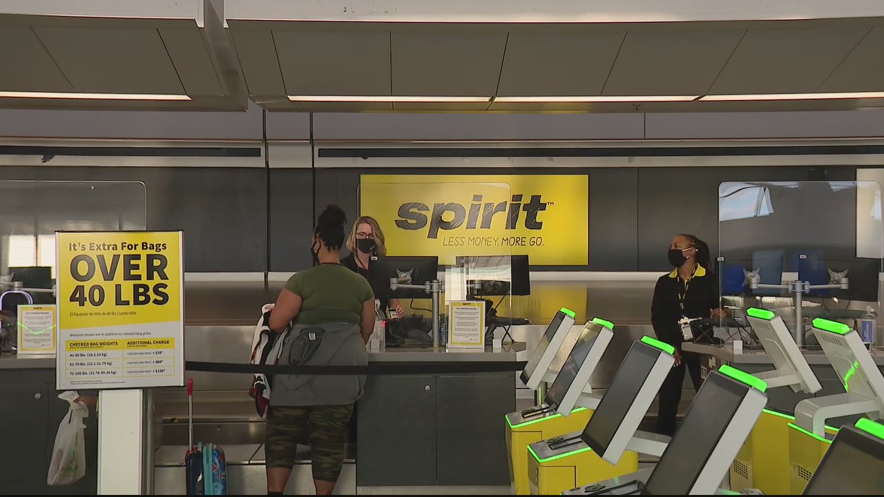 Spirit Airlines cancels 100s of flights, frustrating travelers