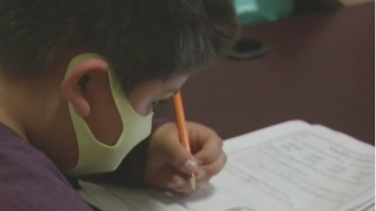 Kids and masks in school