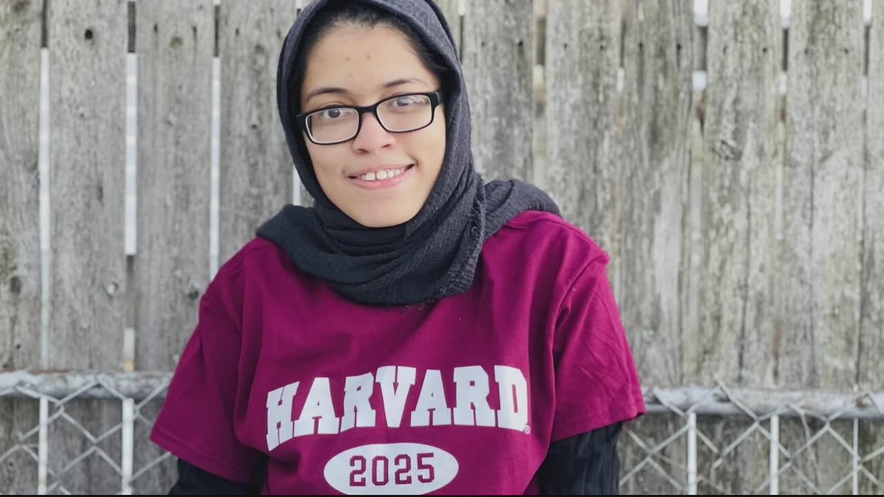 Ben Carson High School senior earns full ride to Harvard