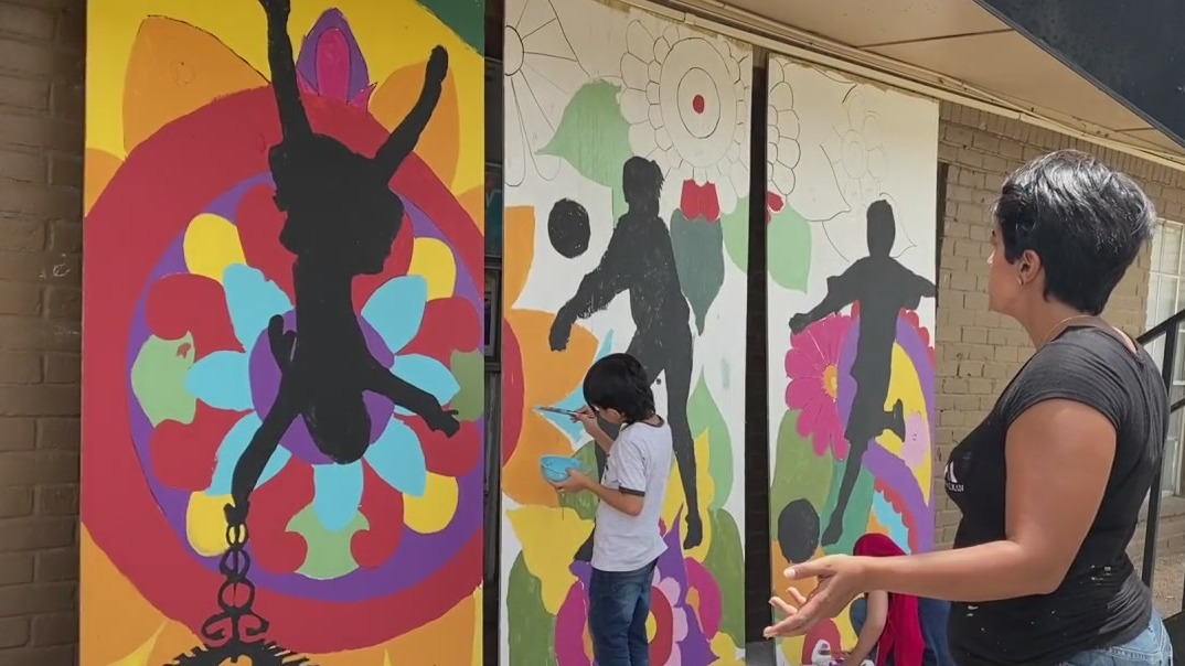 Houston organization helps Afghan refugees feel at home through artistic expressions