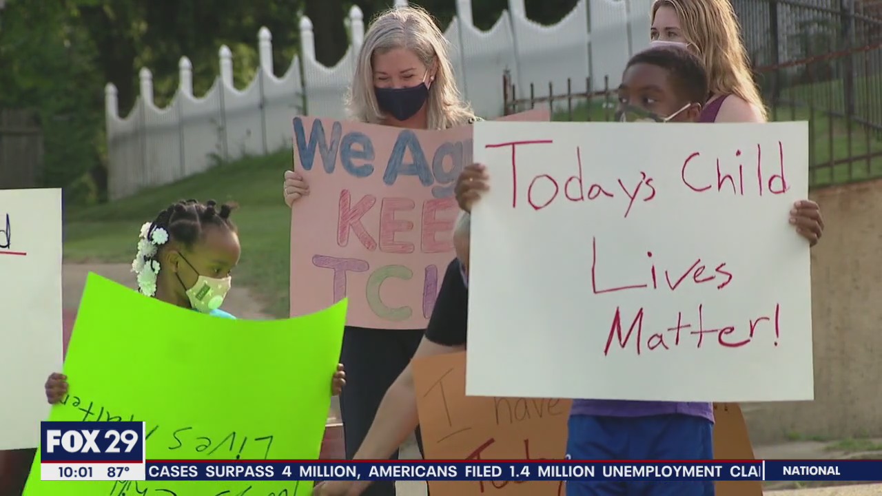 Parents weigh options for upcoming school year