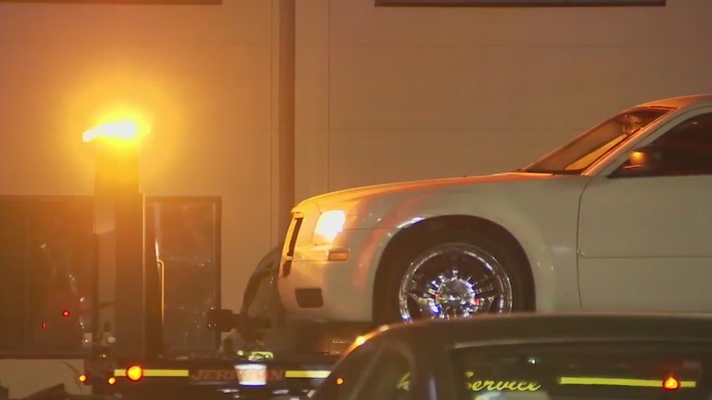 Bicyclists suffer non-life-threatening injuries after crash