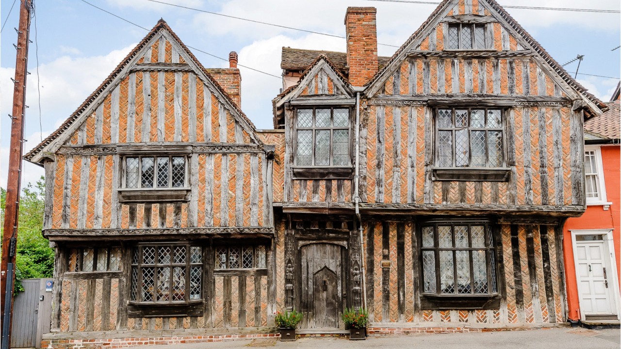You can stay the night in 'Harry Potter's childhood home through Airbnb