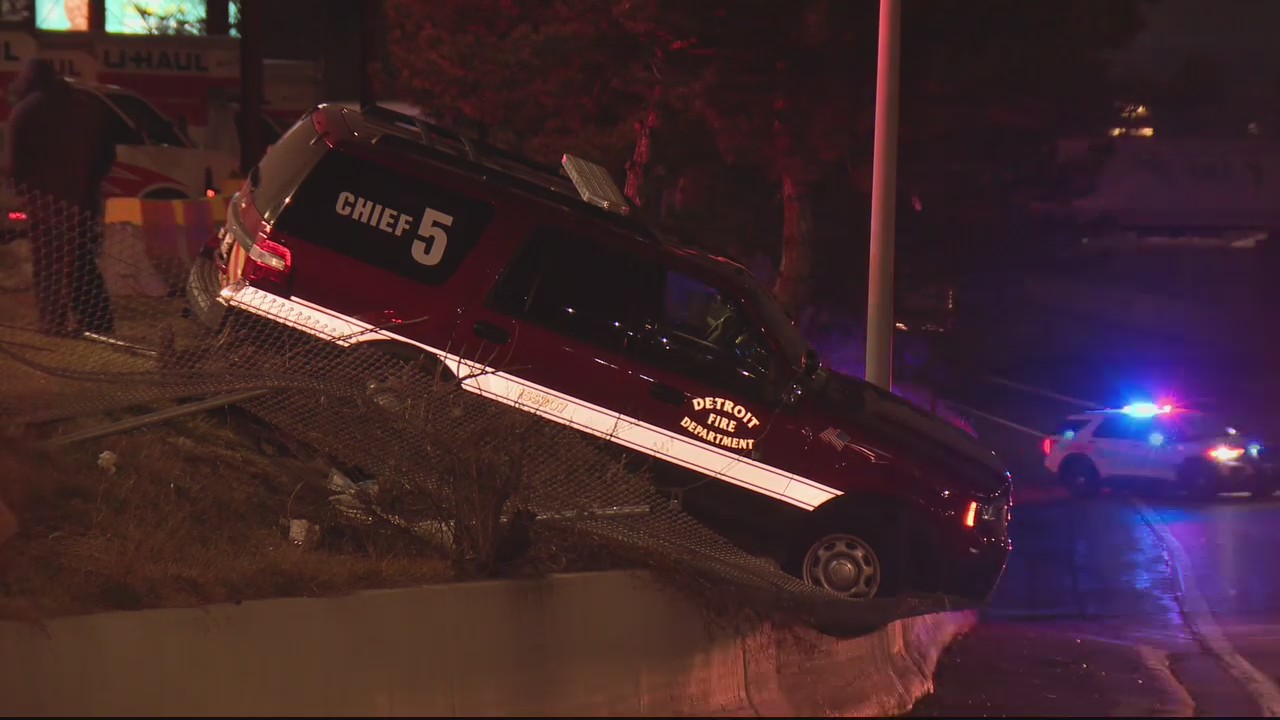 2 Detroit firefighters involved in accidents while under the influence of alcohol resign