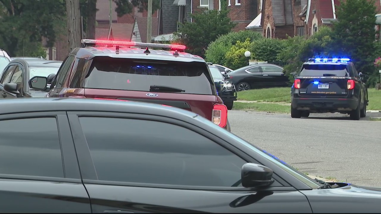 Man killed in Detroit; police seek shooter