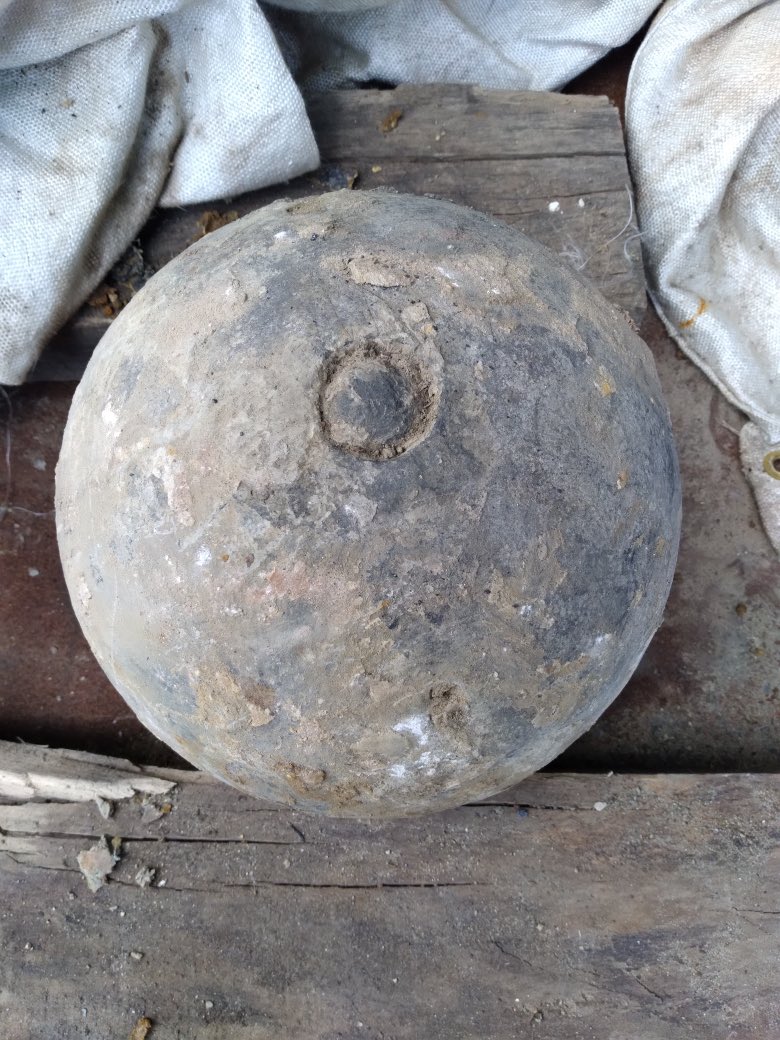 Construction workers find cannonball in downtown Houston