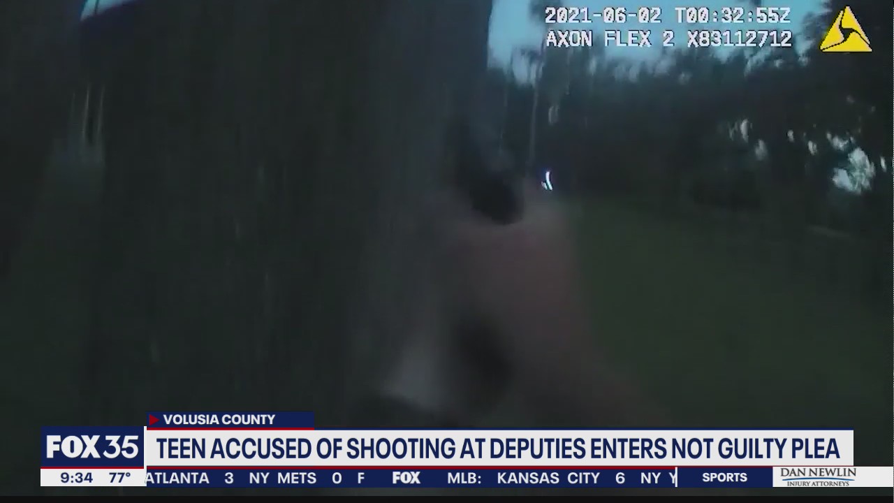 Teen accused of shooting at deputies enters not guilty plea